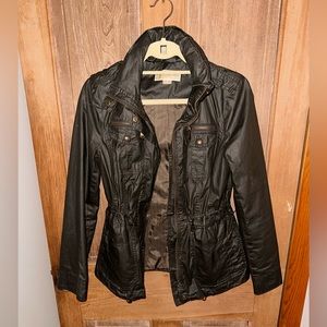 EUC Michael Kors xs waxed quilted jacket with hidden pull out hood.